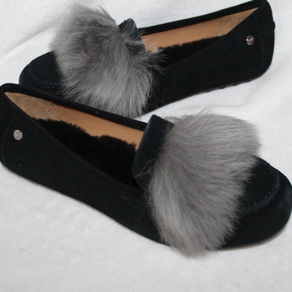 NIB UGG KALEY WISP SUEDE SLIPPERS MOCASSINS BLACK GRAY - Picture 2 of 7
